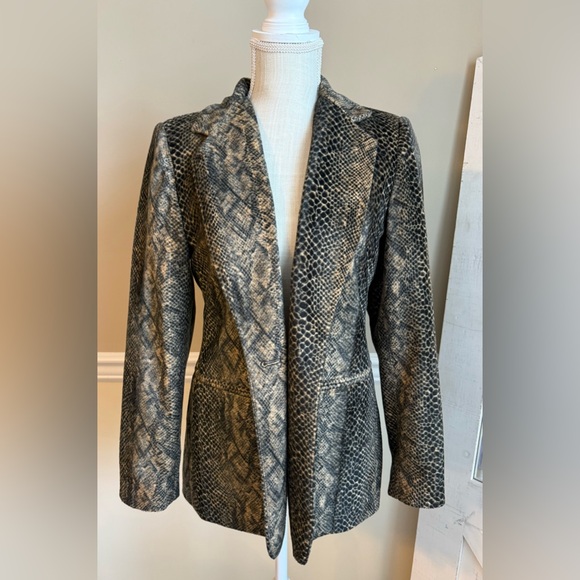 Harve Benard Jackets & Blazers - Vintage Harvé Benard Blazer 😍